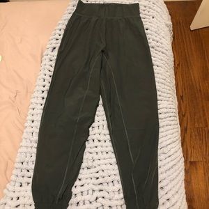 NWT Large Halara Joggers